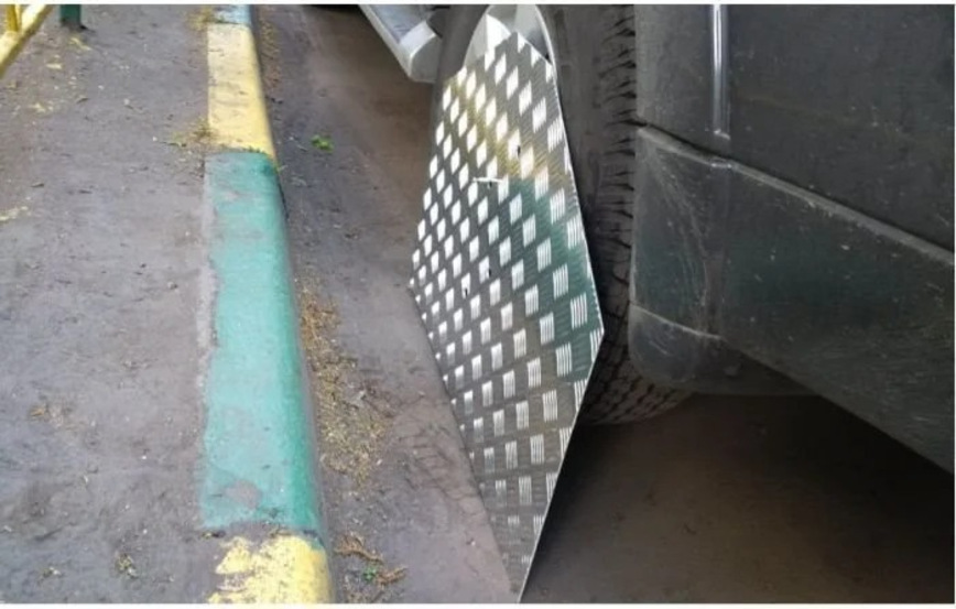 Московский финансист придумал защиту от эвакуации автомобиля Московский финансист придумал защиту от эвакуации автомобиля