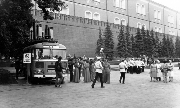 Назад в прошлое: атмосферные фотозарисовки из Москвы 1985 года