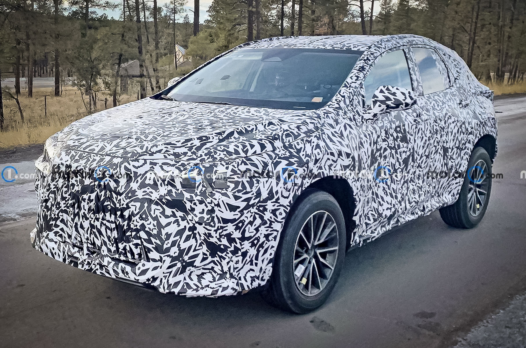 Lexus NX нового поколения впервые заметили на дороге Lexus NX нового поколения впервые заметили на дороге Новости