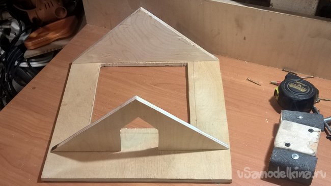 Двухэтажный скворечник в стиле люкс Двухэтажный скворечник в стиле люкс кормушка своими руками