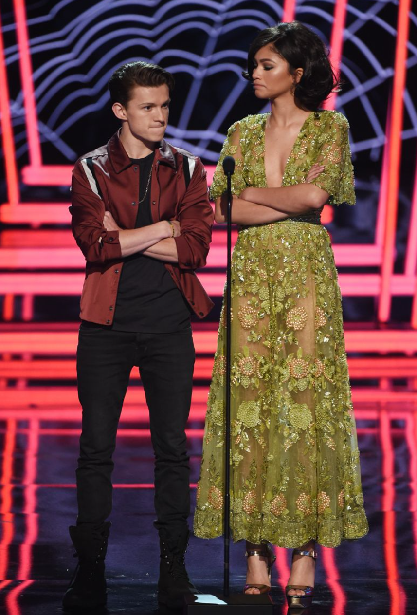 20 доказательств любви: история отношений самой милой пары Голливуда — Зендаи и Тома Холланда время, отношения, церемонии, премии, Зендаи, Зендая, певица, хотим, вручения, фанатов, поклонников, жизнь, ранее, новость, предложение, нечто, «Золотой, пальце, кольцом, сказал