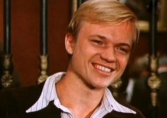 Закадровая жизнь Андрея Смолякова: как выглядит новая избранница актера Звезды