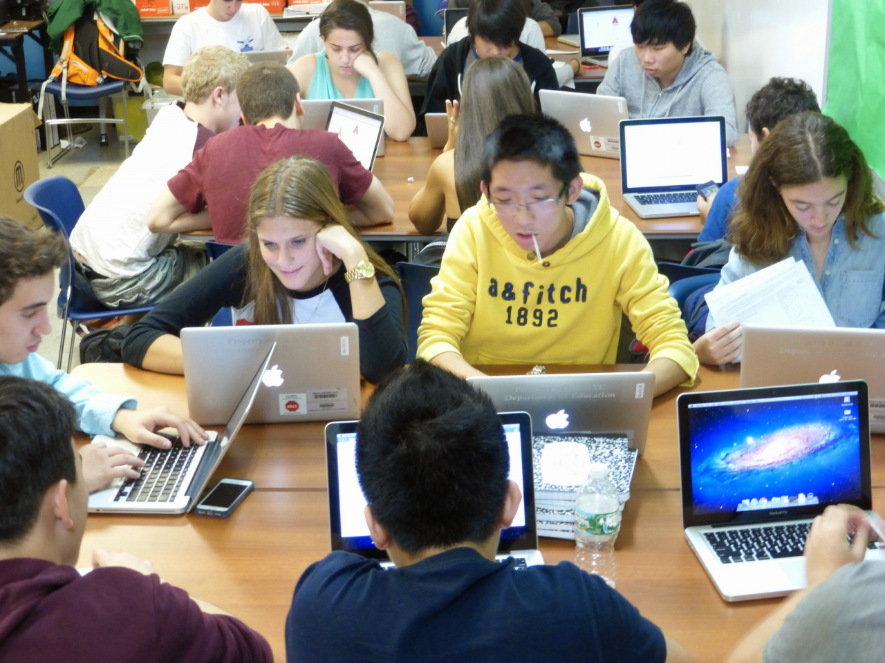 Живое общение как роскошь. Почему онлайн-мир стал уделом бедняков - резонансная статья NYT Живое общение как роскошь. Почему онлайн-мир стал уделом бедняков - резонансная статья NYT доказательства