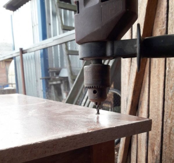 Что можно сделать из старого стола. Советуем его посмотреть! Что можно сделать из старого стола. Советуем его посмотреть! домашний очаг,мебель,переделка,рукоделие,своими руками