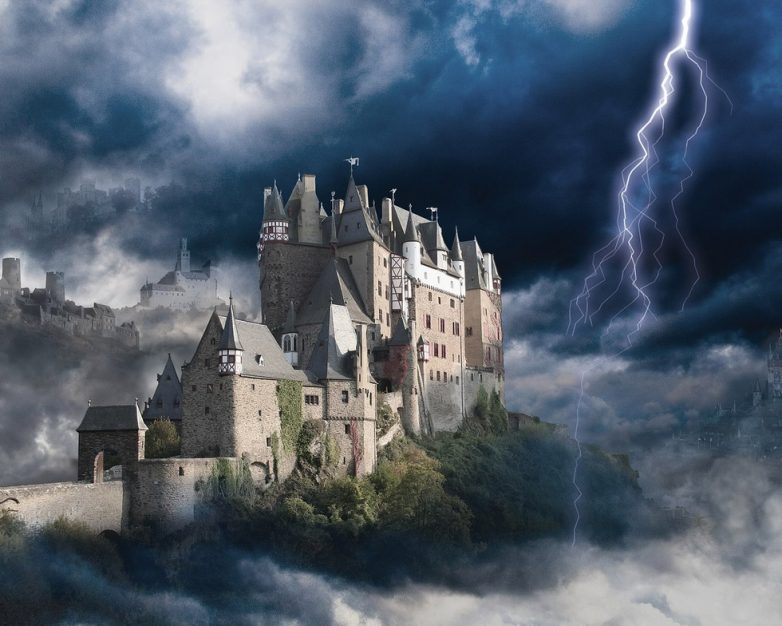 Неприступная твердыня: история замка Эльц Европа,замки,Франция