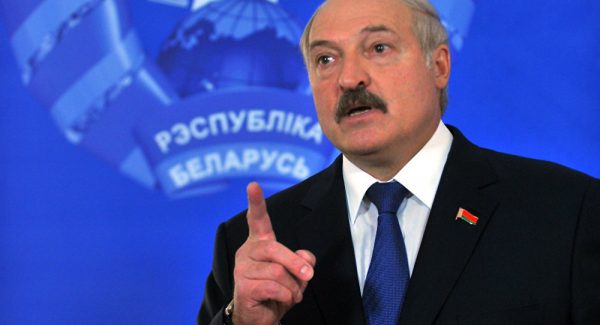 Лукашенко вобьет "Майдан тунеядцев" в землю