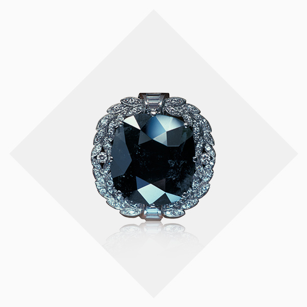 002 small18 Роковые бриллианты: самые «мистические» камни в истории
