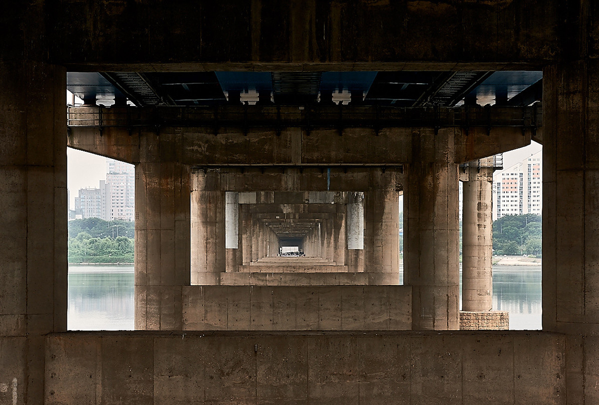 «Сеульские мосты» почти как оптические иллюзии