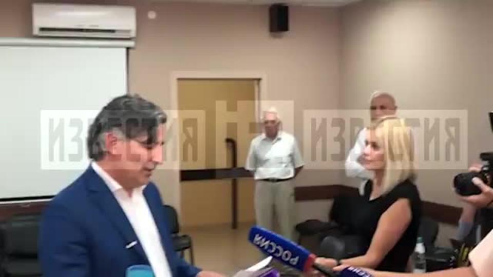 Пашаев после лишения адвокатского статуса зачитал письмо от Ефремова