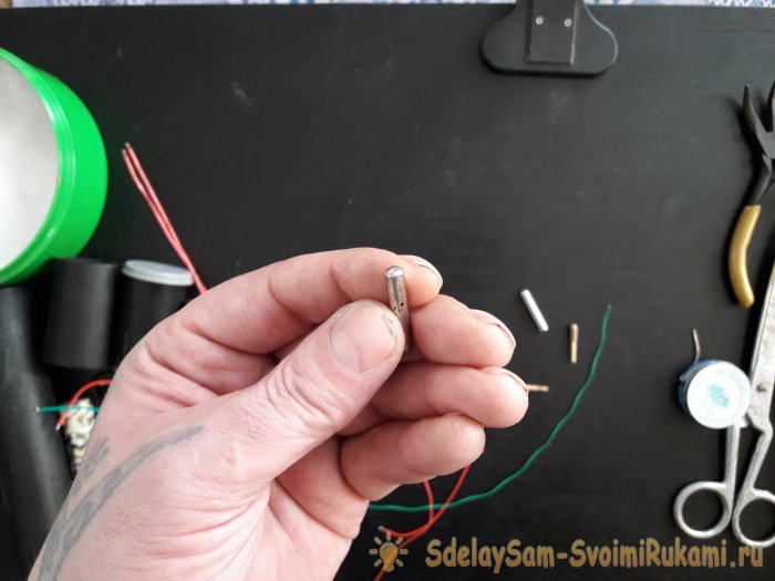 Как сделать простой электрошокер Как сделать простой электрошокер сделай сам