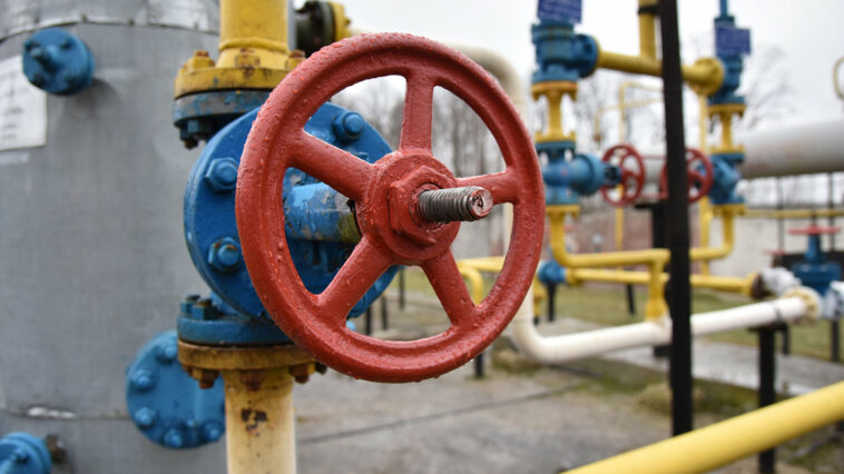 Заявки на прокачку газа через Украину снижаются, «Ямал — Европа» остается невостребованным