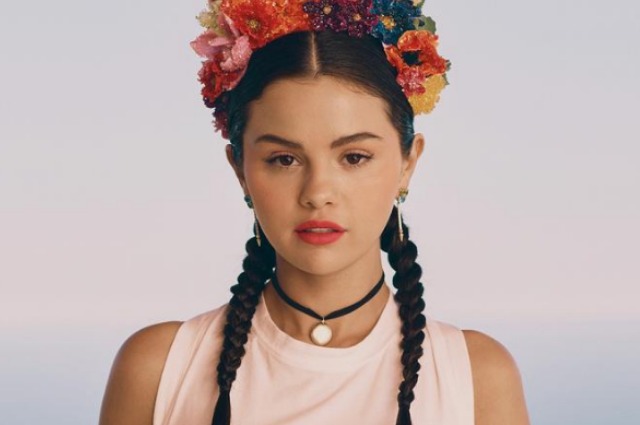 Селена Гомес на страницах Allure: кадры из фотосессии и большое интервью