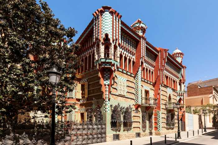  barcelona-tourist-guide.com. 
