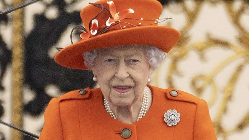 Канадские индейцы потребовали извинений от Елизаветы II за школы-интернаты