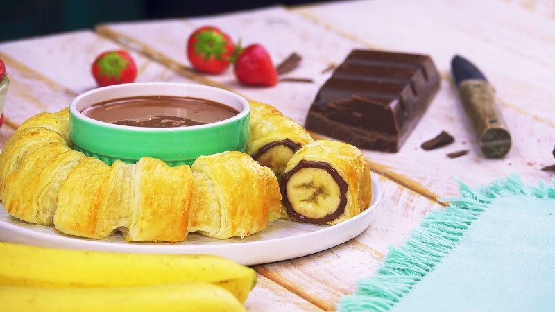 банановый десерт с шоколадом