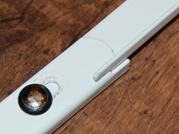 Накроватный столик своими руками за 15 минут Накроватный столик своими руками за 15 минут самоделкин