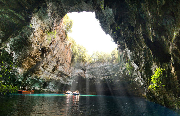 Острова Греции: Подземное озеро Мелиссани