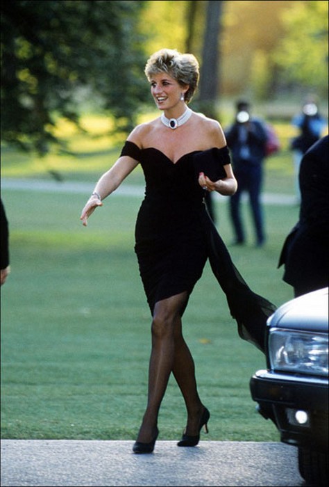 1994 год: то самое «платье-месть»