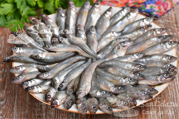 Мелкую рыбу при жарке по одной штуке не переворачиваю: 2 отличных способа приготовления рыбные блюда