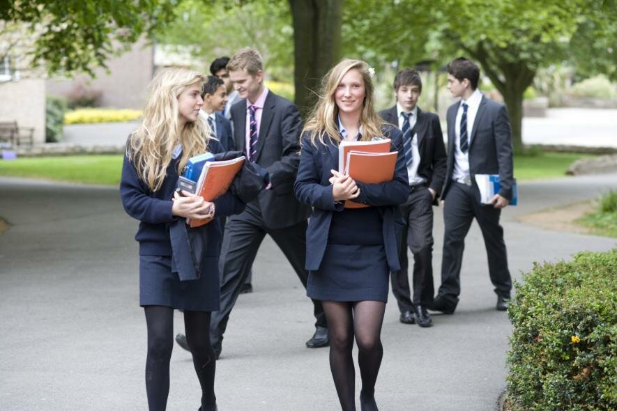 Советскую школьную форму в Европе назвали символом тоталитаризма и инструментом подавления индивидуальности Истории из жизни,эту страну не победить