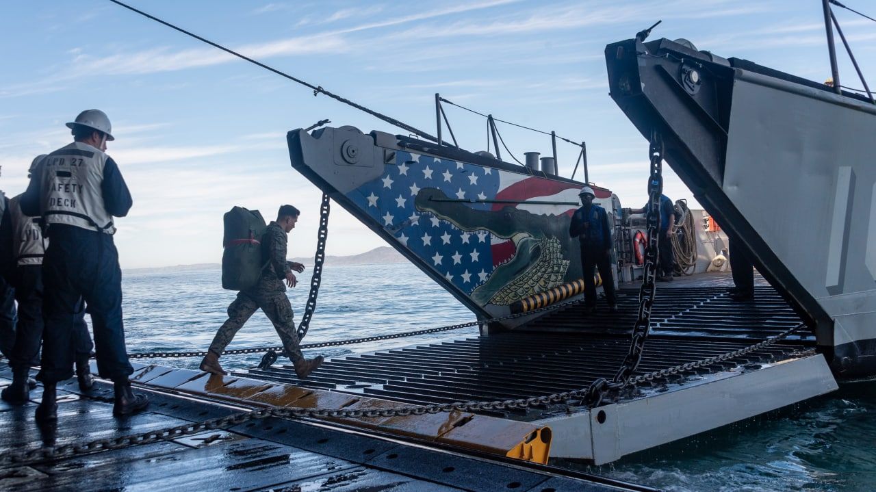 Американский фрегат не дождался передачи Украине и затонул в Тихом океане Армия