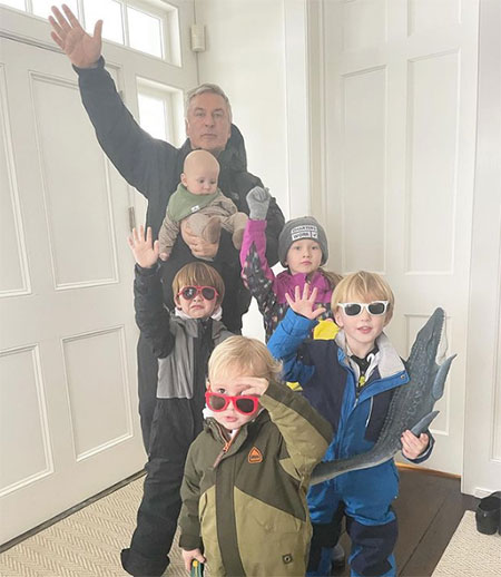 Как это возможно: Алек и Хилария Болдуин стали родителями в шестой раз через полгода после рождения пятого ребенка Дети,Дети знаменитостей