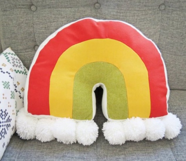 Как сделать диванную подушку с радугой своими руками — 5 мастер-классов