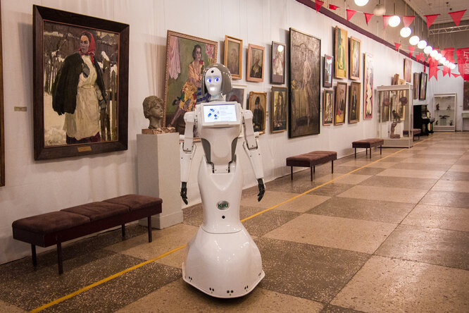 Робот Kiki в музее 