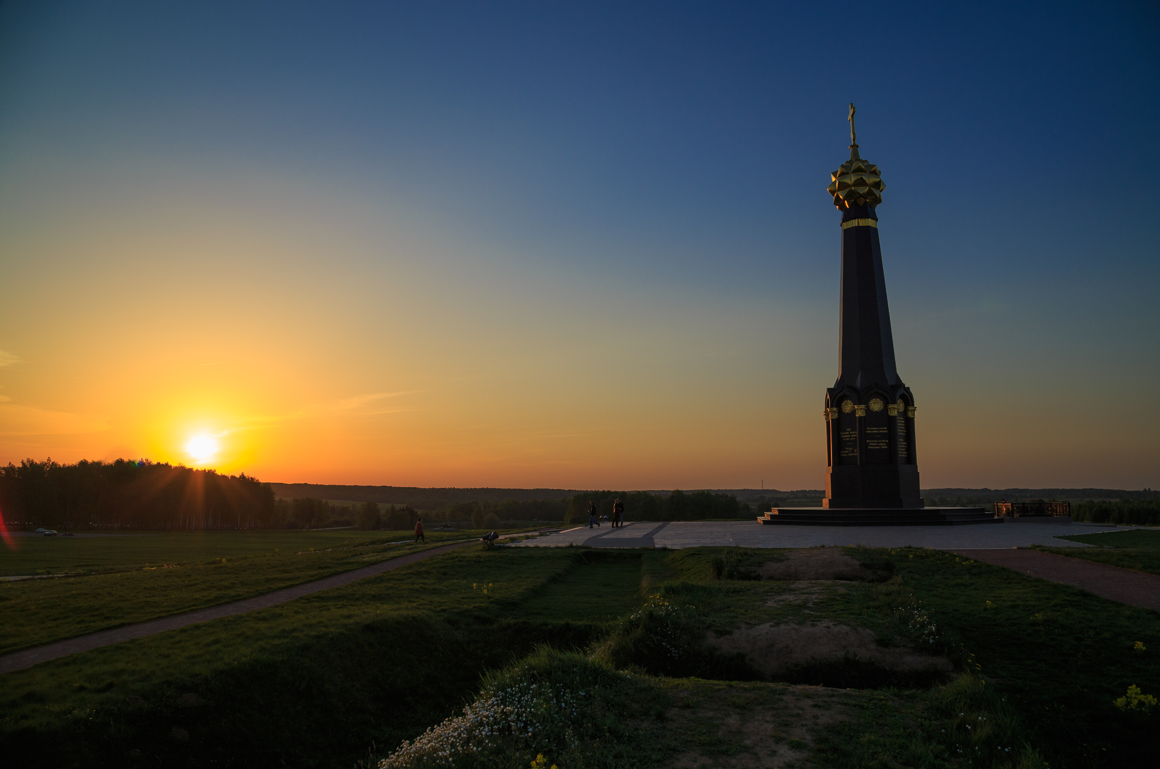 Даже не был я знаком с Парнем... гроза, грохочет, прошедшей, полночьюТо, степная, трава, пахнет, горечьюМолодые, ветра, зеленыПросыпаемся, Дьяконов, войныПросыпаемся, Самоцветы, иначе, добройЗа, земле, парняЯ, тяжести, такой, горблюсьНо