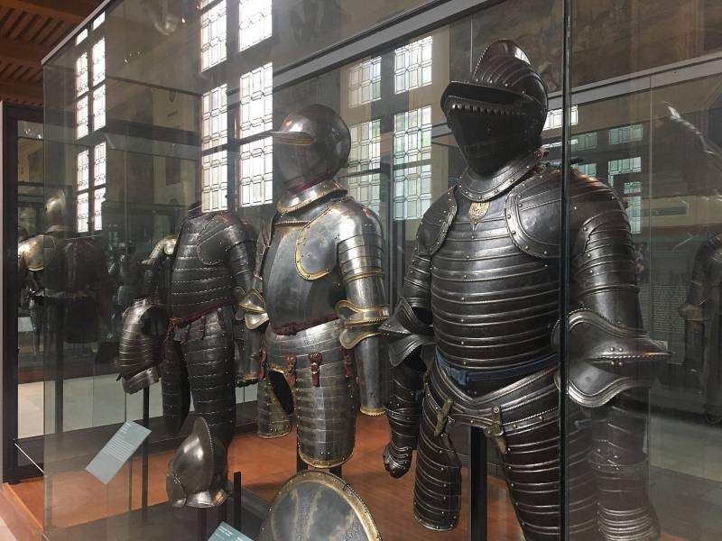 Рыцарские доспехи из Музея армии в Париже история