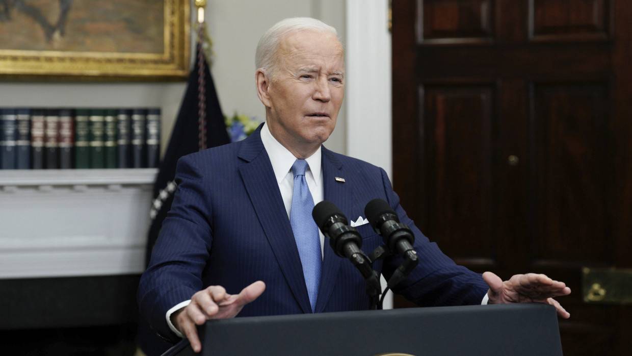 Байден покинул пресс-рум после обращения по Украине под смех аудитории