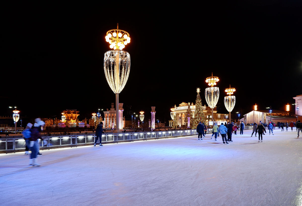 Skating rink at VDNH. November evening