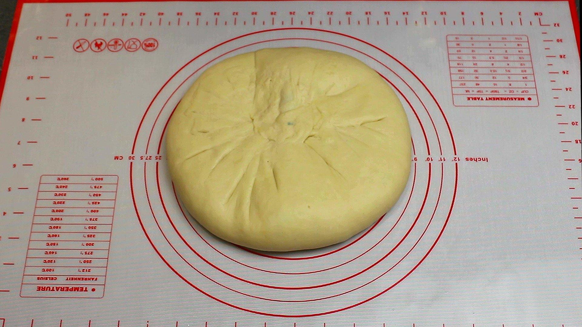50 грамм теста. Чудо-пирог с картошкой и сыром на сковородке. Сколько теста нужно на 1 пирожок. Пирог с картошкой 1 кг размер. Какого размера должен быть чуду на сковороде.
