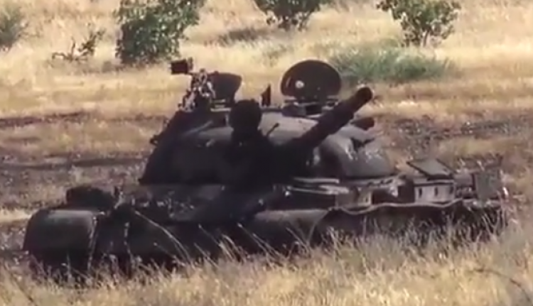 Сожженный танк, БМП-1 и трупы: последствия «партизанской» тактики ИГ в Хаме