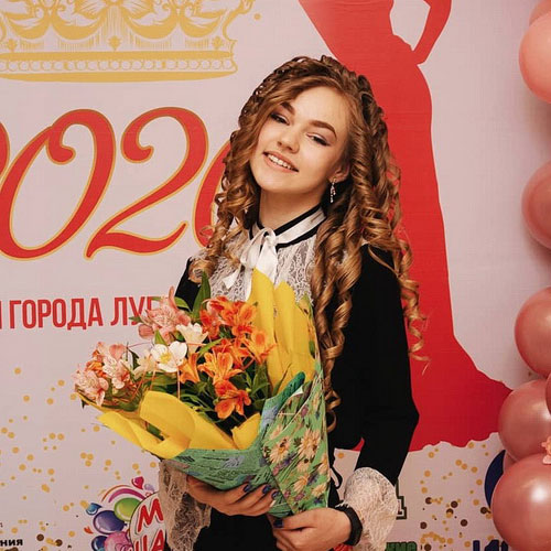 В ЛНР провели онлайн-конкурс «Мисс Луганск интернет»