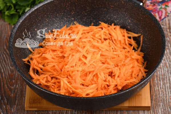 Из моркови и соленых огурцов готовлю очень вкусную закуску (и быстро, и много)