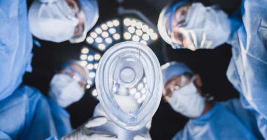 Первые дни был в «отключке»: во Всеволожске врачи спасли мотоциклиста с десятком травм после ДТП