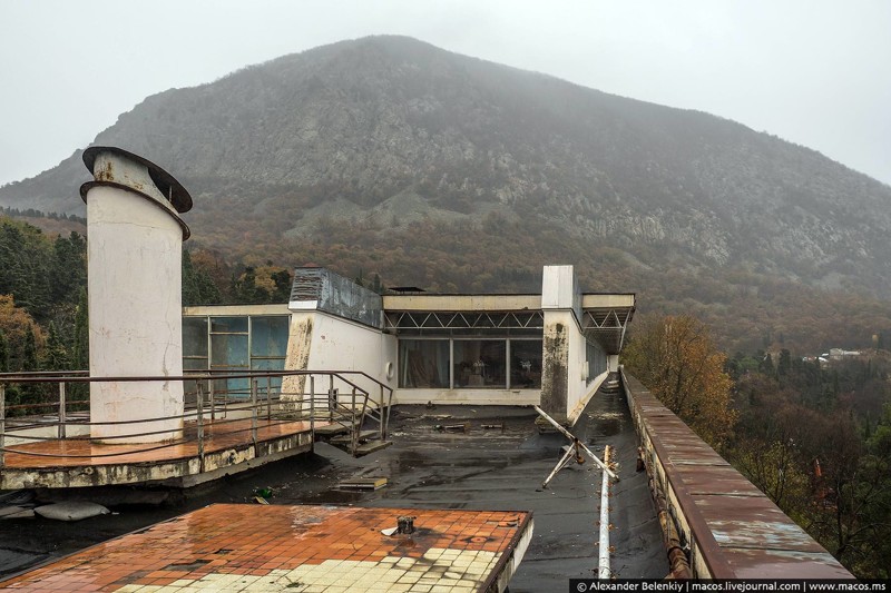 Заброшенный лагерь в Крыму заброшенная, крым, лагерь