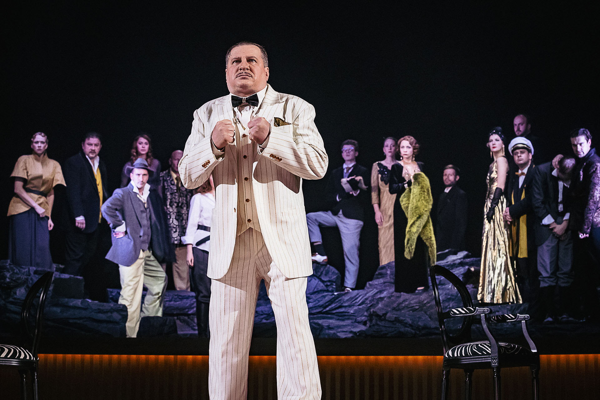 Сцена из спектакля «Игра интересов»