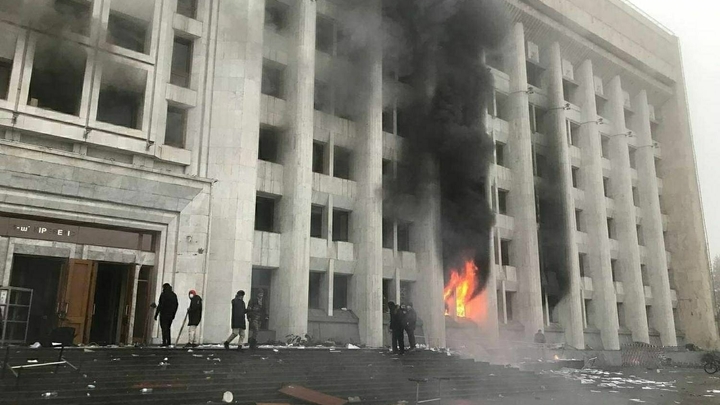 Сложный "британский след". Разрушив Казахстан, удар хотели нанести по России