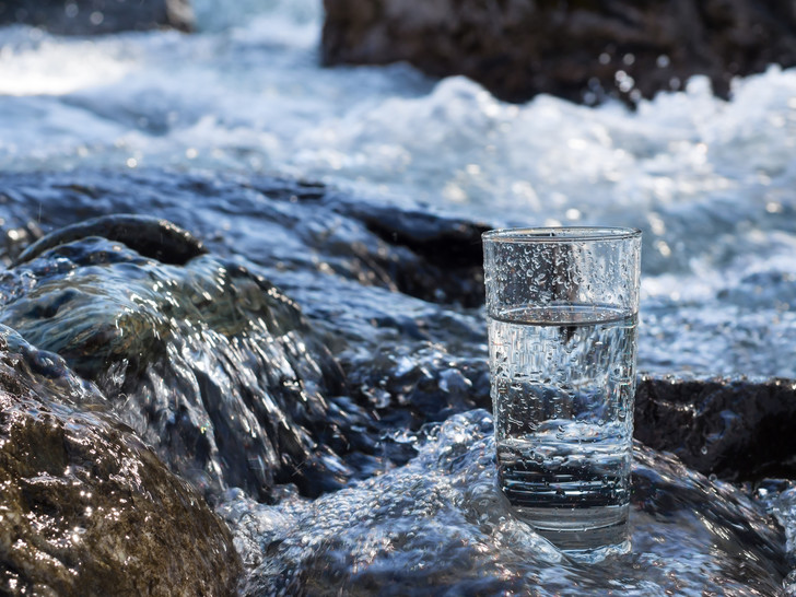 Фото №4 - Гид по воде для питья: водопроводная, столовая, дистиллированная, лечебная и странная