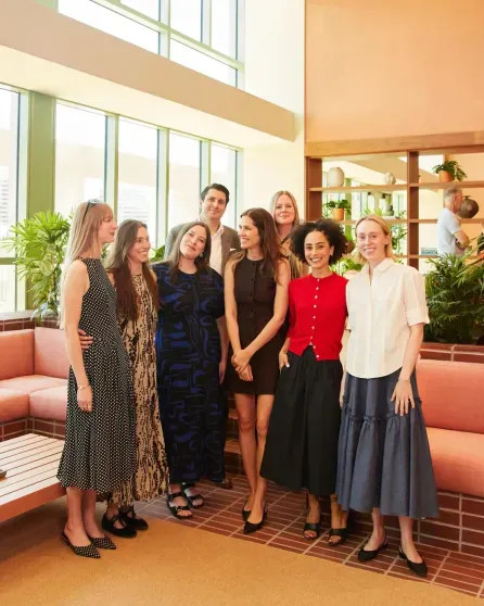 Даша Жукова вышла в свет с 13-летней дочерью от олигарха Романа Абрамовича Жукова, миллиардера, Дерек, сыном, Мёрдока, Руперта, замужем, Бласберг, Жуковой, Джонстон, Финиксе, греческого, Ставросом, Ниархосом, НьюЙоркеНапомним, сыграли, артистов, темнокожих, свадьбу, здание