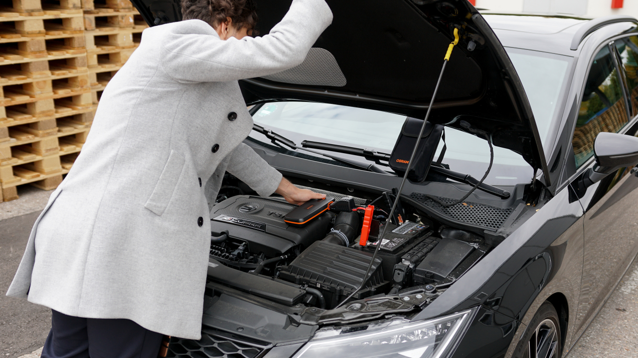 Компактное устройство от OSRAM запустит двигатель и зарядит гаджеты Автомобили