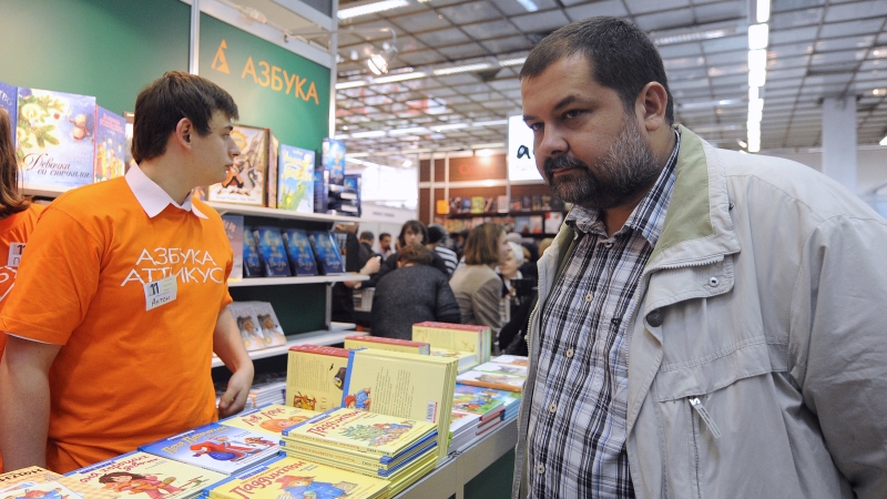 Сергей Лукьяненко: Властям Украины наплевать на последствия событий в Донбассе