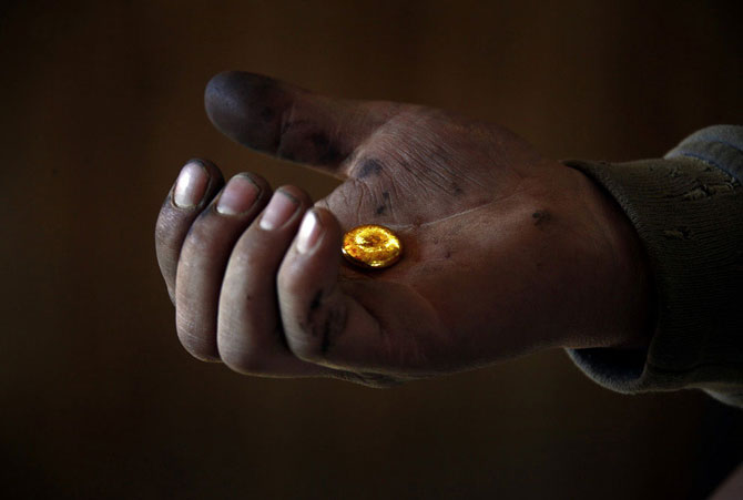Черные копатели – как в Монголии добывают золото 