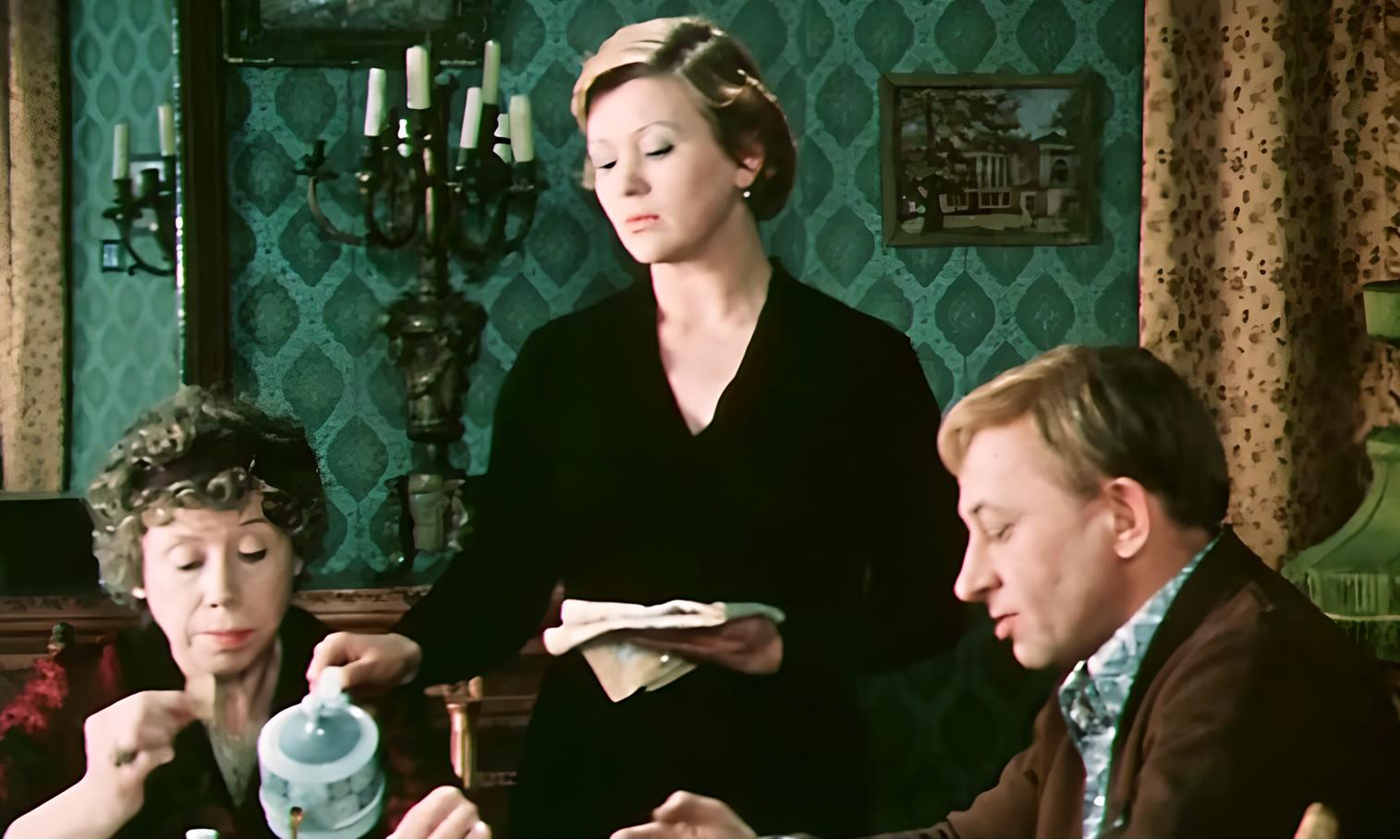 «Свекровь невзлюбила меня сразу, а теперь еще отыгрывается на внучке»