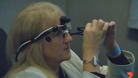 Бионический глаз киборги, прогресс, электроника и механика в теле человека