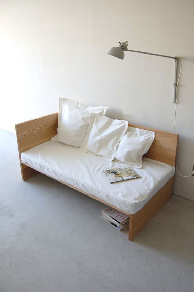 Диван-кровать из мебельного щита