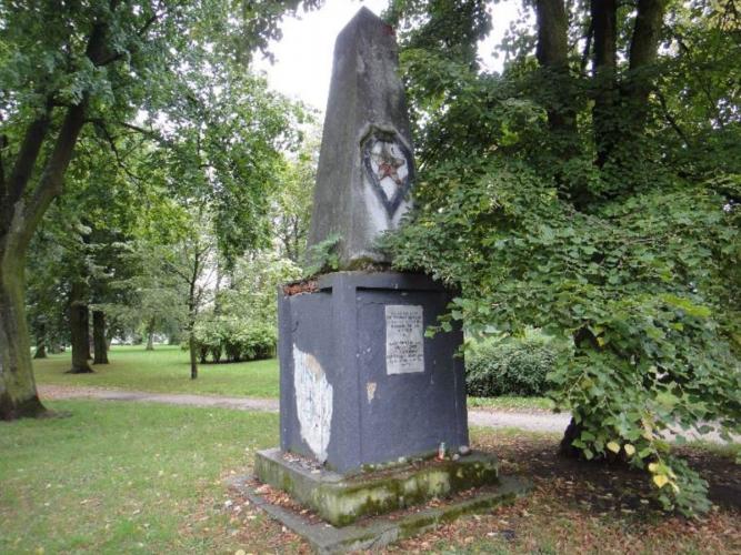 Почему Польша забыла про своих спасителей?