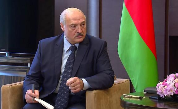 Лукашенко признал наличие ошибок властей